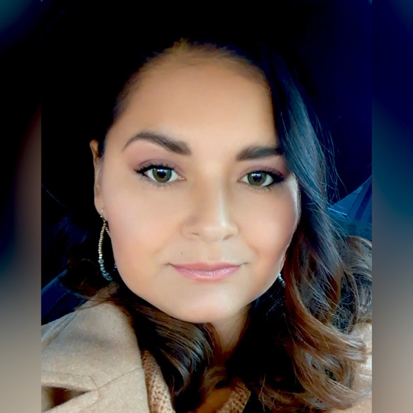 Meet your Posher, Alejandra - Picture 4 of 4